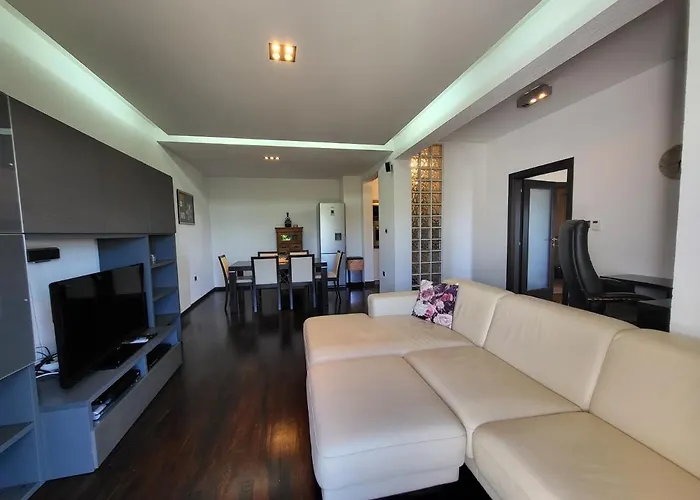 Cloud 9 - Near Opatija With Free Private Parking By Irundo アパート